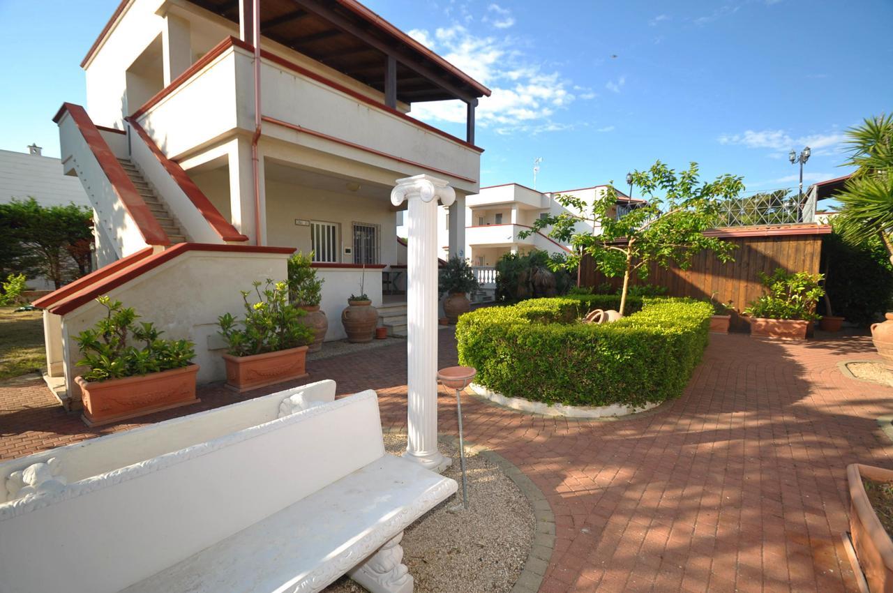 Residence Mezzaluna Carovigno Esterno foto