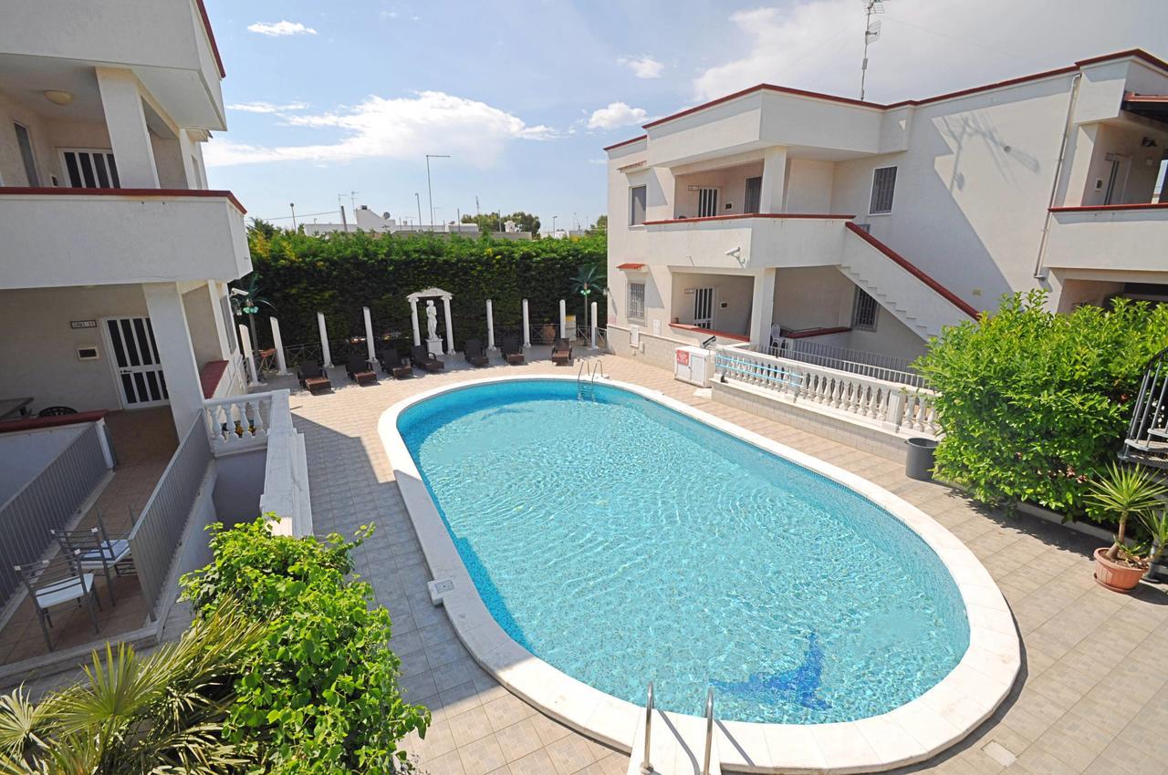 Residence Mezzaluna Carovigno Esterno foto